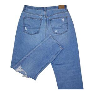 American Eagle Mom Jeans Light Wash Distressed High-Rise US 8 Regular